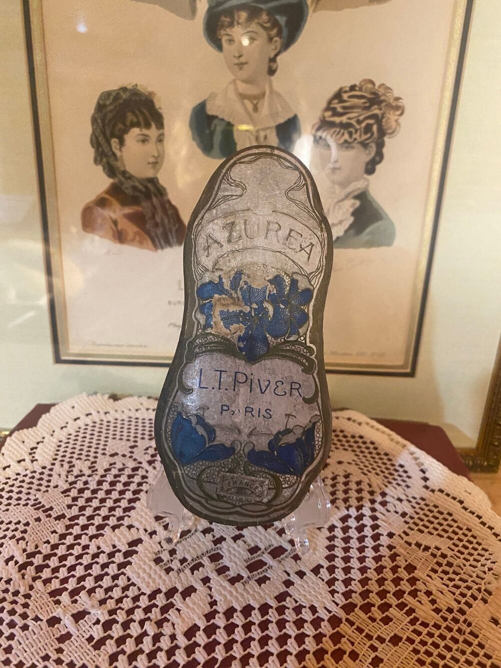 Antique L.T. Piver Paris Azurea Art Nouveau Powder Box France